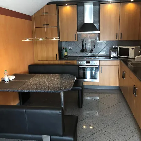 Super Xxl 73 Qm, Mit Balkon * Cadolzburg